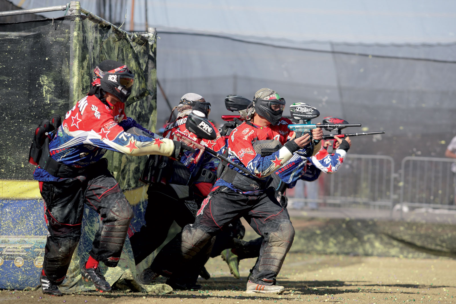 PEOPLE PAINTBALL STORY